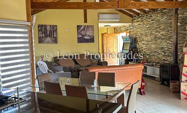 Leon propiedades vende parcela con casa en sector el Ajial, Curacaví.