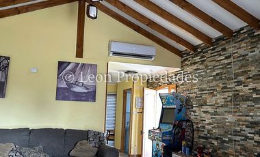 Leon propiedades vende parcela con casa en sector el Ajial, Curacaví.