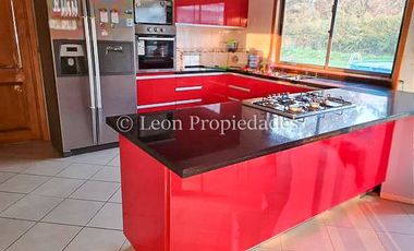 Leon propiedades vende parcela con casa en sector el Ajial, Curacaví.