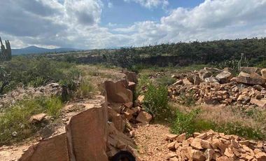 VENTA TERRENO CON BANCO DE MATERIAL DE CANTERA HIDALGO