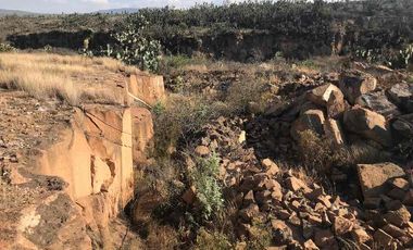 VENTA TERRENO CON BANCO DE MATERIAL DE CANTERA HIDALGO