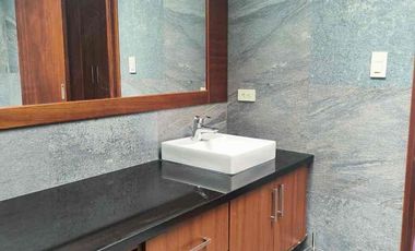 Casa en venta DE UN PISO sector puertas del sol el batan san Sebastián con área verde