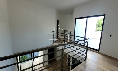 CASA CON ALBERCA EN MORELOS