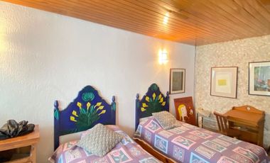 Gran casa de diseño, 4recs en Bosques de Las Lomas!