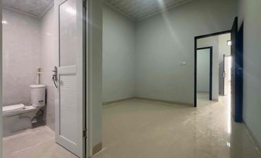 DIJUAL RUMAH DIMAKASSAR, JALAN MERANTI DEKAT MALL PANAKKUKANG