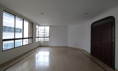Apartamento en arriendo en Alto Prado.