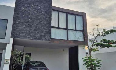 Casa en venta Lomas del Dorado