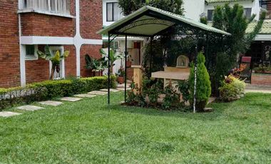 SE VENDE CASA EXCELENTE UBICACIÓN EN FUSAGASUGA.