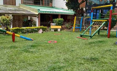 SE VENDE CASA EXCELENTE UBICACIÓN EN FUSAGASUGA.