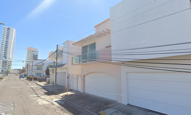 CASA EN VENTA EN COSTA DE ORO VERACRUZ DE REMATE YA ADJUDICADA