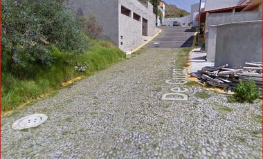 CASA EN REMATE BANCARIO EN PEDREGAL DE ECHEGARAY. NAUCALPAN. ESTADO DE MEXICO