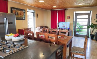 Leon Propiedades vende parcela con casa en sector lo Águila, Curacaví.