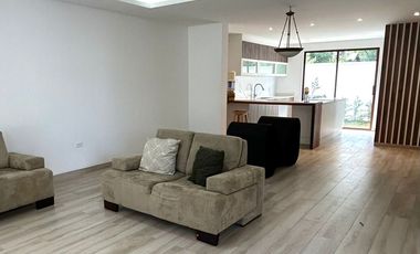 Casas a estrenar de 192m2, ubicadas en la Urb. Pueblo Viejo, 3 dormitorios, estudio, 2 estacionamientos