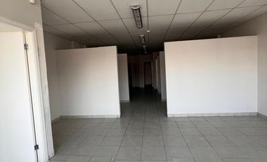 LOCAL FRENTE AL BLVD. DIAZ ORDAZ EN RENTA EN PLAZA COMERCIAL