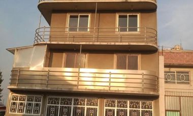 VENTA. EDIFICIO 3 DEPARTAMENTOS. SALON EVENTOS. PRIVADA. NAUCALPAN.