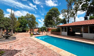 QUINTA EN VENTA COMANJA DE CORONA JALISCO 3 CASAS DENTRO DEL TERRENO A 30 MIN DE EL MOLINO.