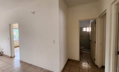 Casa en Fracc. Villa California (entrada y salida por López Mateos y la Joya).