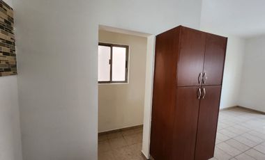 Casa en Fracc. Villa California (entrada y salida por López Mateos y la Joya).