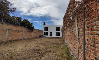 Casa con Gran Patio en Las Pintitas de Abajo, Tlaquepaque