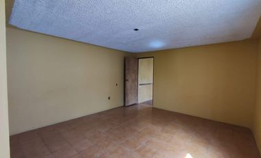 Casa con Gran Patio en Las Pintitas de Abajo, Tlaquepaque