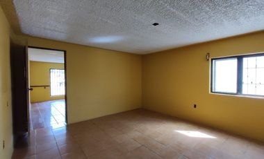 Casa con Gran Patio en Las Pintitas de Abajo, Tlaquepaque