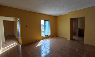 Casa con Gran Patio en Las Pintitas de Abajo, Tlaquepaque