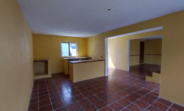 Casa con Gran Patio en Las Pintitas de Abajo, Tlaquepaque