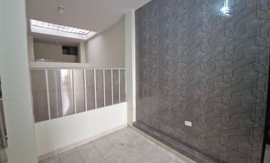 En Venta Casa Multifuncional de 3 pisos - Con Potencial De Inversión - Ciudad del Deporte