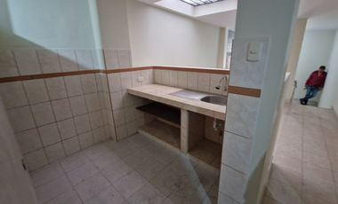 En Venta Casa Multifuncional de 3 pisos - Con Potencial De Inversión - Ciudad del Deporte