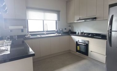 CASA EN VENTA - SEGURIDAD, PLUSVALIA Y ELEGANCIA