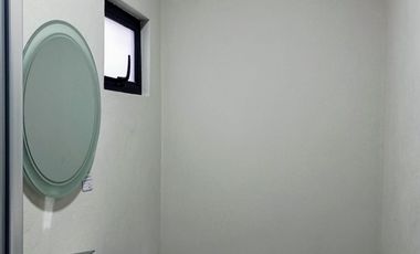 CASA EN VENTA - HERMOSA RESIDENCIA CON FINOS ACABADOS