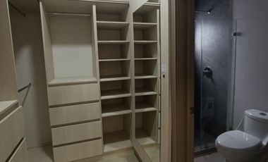 CASA EN VENTA - HERMOSA RESIDENCIA CON FINOS ACABADOS