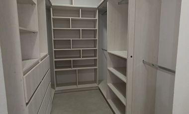 CASA EN VENTA - HERMOSA RESIDENCIA CON FINOS ACABADOS