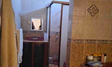 CASA CON LOCALES EN CD. DE LOS NIÑOS. EN PACHUCA HGO