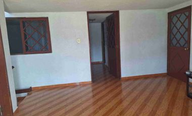 CASA CON LOCALES EN CD. DE LOS NIÑOS. EN PACHUCA HGO