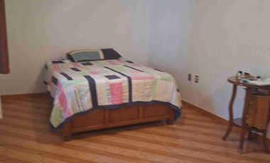 CASA CON LOCALES EN CD. DE LOS NIÑOS. EN PACHUCA HGO