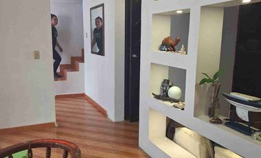 CASA CON LOCALES EN CD. DE LOS NIÑOS. EN PACHUCA HGO