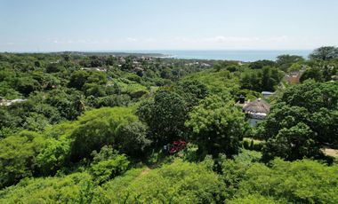 Lote en venta a unos minutos del mar en Puerto Escondido