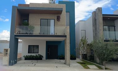 CASA EN VENTA - CON LA ELEGANCIA Y SEGURIDAD QUE ESTAS BUSCANDO!!!!