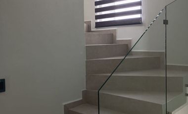 CASA EN VENTA - CON LA ELEGANCIA Y SEGURIDAD QUE ESTAS BUSCANDO!!!!