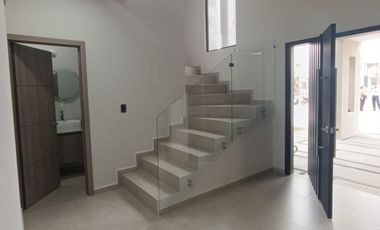 CASA EN VENTA - CON LA ELEGANCIA Y SEGURIDAD QUE ESTAS BUSCANDO!!!!