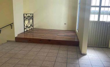 Gran oportunidad de inversión, Casa En venta en Col. Las Palomas, Irapuato