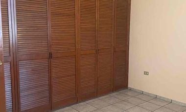 Gran oportunidad de inversión, Casa En venta en Col. Las Palomas, Irapuato