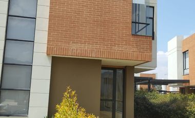 ARRIENDO CASA CAJICA MONTERREY OIKOS