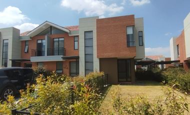 ARRIENDO CASA CAJICA MONTERREY OIKOS