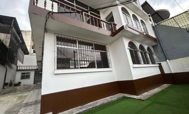 Casa en sector centro (cocina de Consuelo)