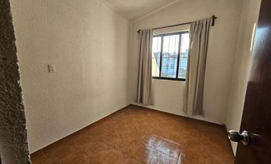 Casa en Venta en Toluca cerca Alfredo del Mazo 4 recamaras