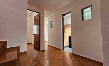 Casa en Venta en Toluca cerca Alfredo del Mazo 4 recamaras