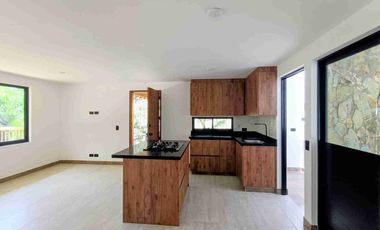 SE ARRIENDA FINCA EN ALTOS DEL TABLAZO. RIONEGRO