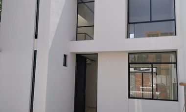 CASA NUEVA EN VENTA EN PRADOS 1RA SECCION